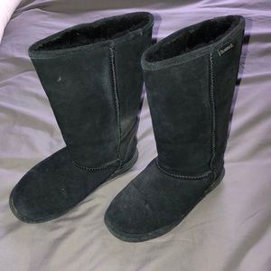 Black tall Bearpaw boats